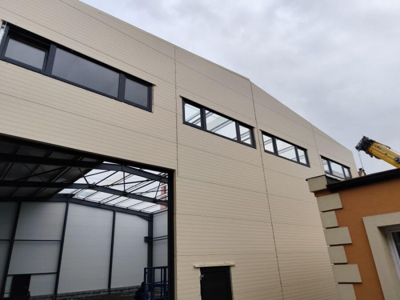 PVC okna a dveře pro průmyslovou halu v Rakovníku